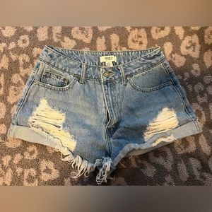 New forever 21 jean shorts size 27